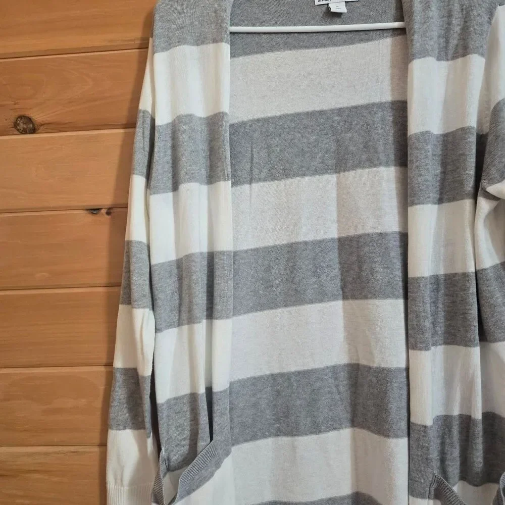 Amazon's Essentials Stripe Pattern Pocket Long Maxi Open Front Cardigan Sweater - Picture 3 of 7